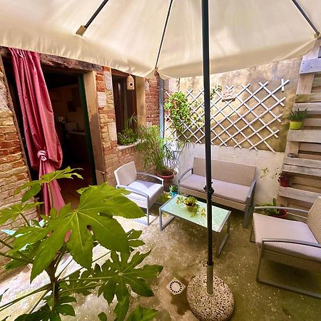 Ca 3 Leoni - Romantic House In The Heart Of Venedig Exteriör bild
