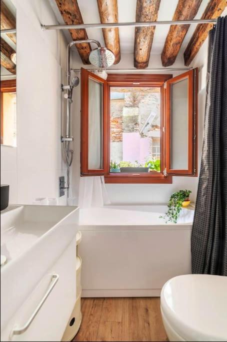 Ca 3 Leoni - Romantic House In The Heart Of Venedig Exteriör bild
